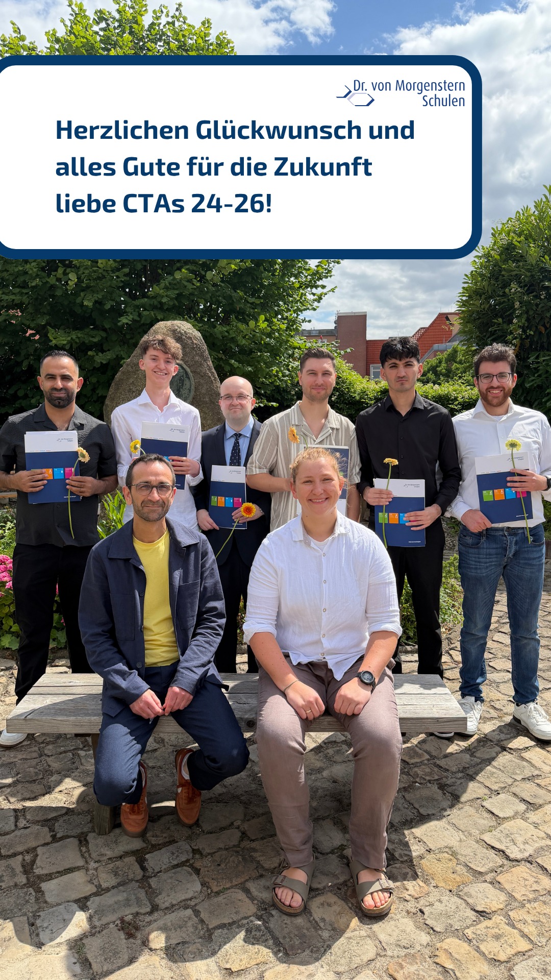 Der Abschluss ist geschafft – herzlichen Glückwunsch! 🎓🧪
Wir gratulieren unseren CTA-Absolvent:innen in Braunschweig zum erfolgreichen Ausbildungsabschluss und wünschen euch für euren weiteren Weg alles erdenkliche Gute.
Jetzt beginnt ein neuer Abschnitt mit vielen Möglichkeiten – ob im Labor, in der Industrie oder auf einem ganz anderen Weg. Für euren Start ins Berufsleben wünschen wir euch viel Erfolg, spannende Erfahrungen und die passenden Chancen.
Genießt euren Moment und feiert euren Abschluss – ihr habt einen wichtigen Meilenstein erreicht. 🍀💙
#CTA #Chemie #Abschluss #Absolventen #Berufsstart #Labor #Ausbildung #Zukunft